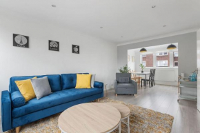 Camden Town Spacious Family Flat 7ppl, London